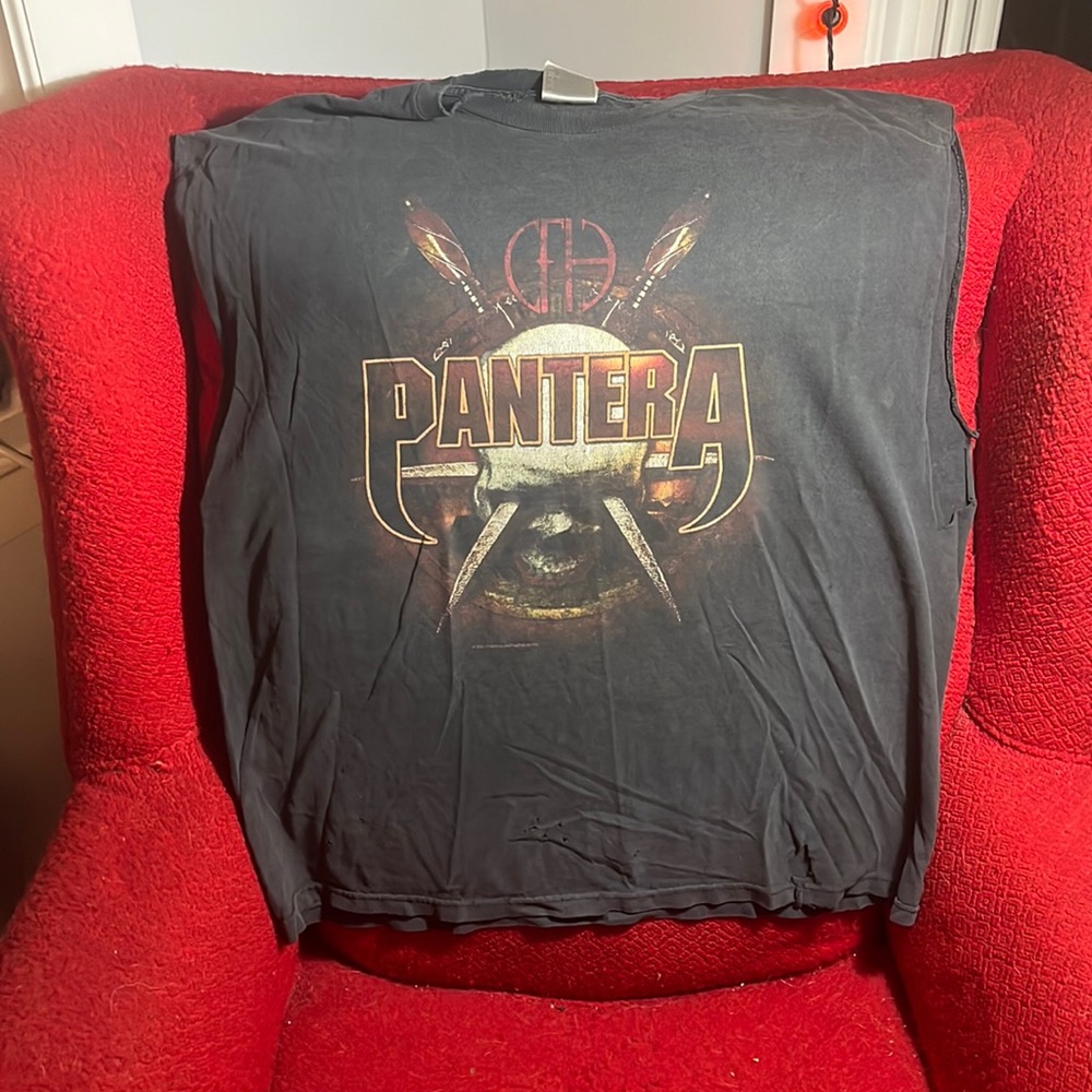 Mens XL fairly worn Pantera shirt